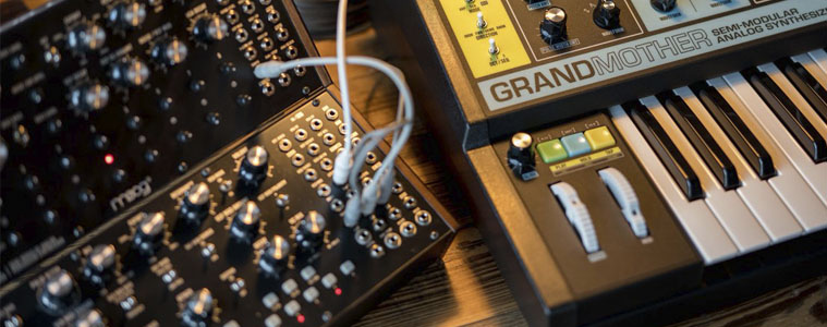Синтезаторы Moog DFAM и Mother-32
