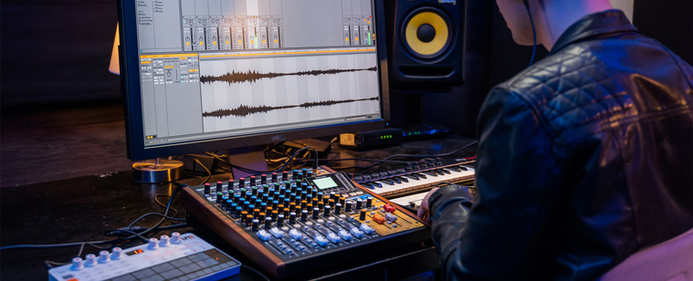 Tascam Model 12