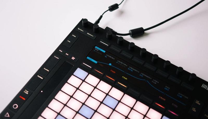 MIDI-контроллеры