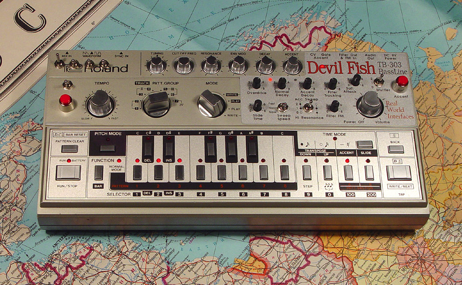Классика: Roland TB-303