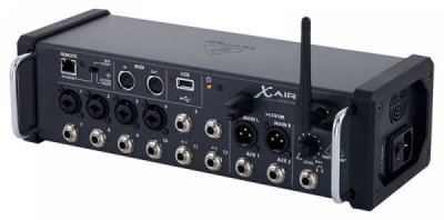 Behringer XR12