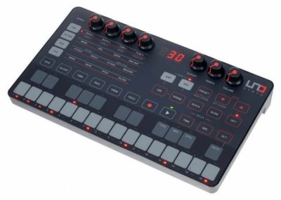 IK Multimedia UNO Synth