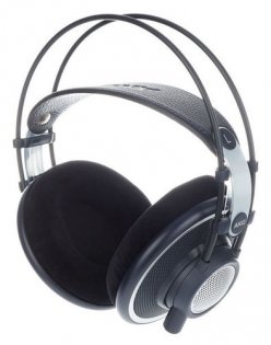 AKG K702