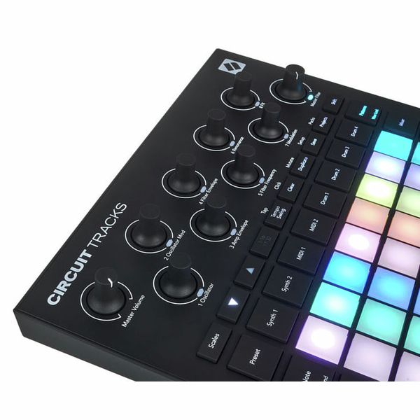 Novation Circuit Tracks — купить в DJSTORE