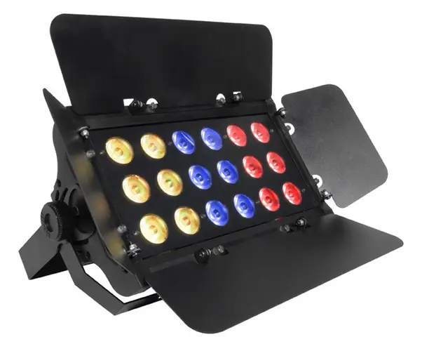 Chauvet Slim Bank TRI 18 USB