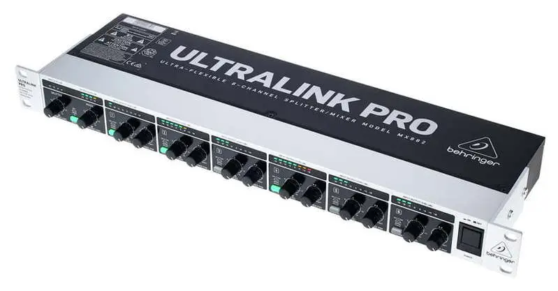 Behringer MX882 V2