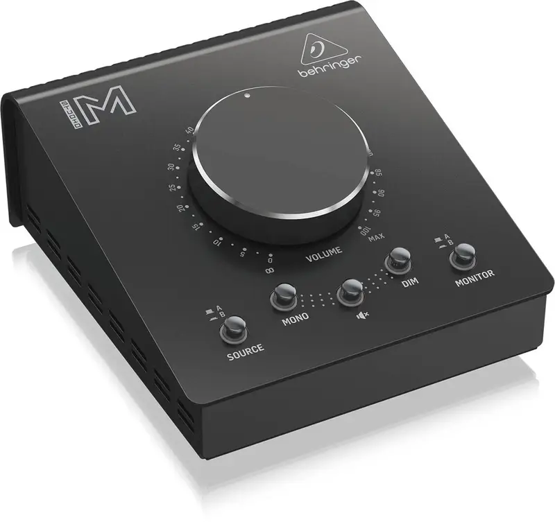 Behringer Studio M