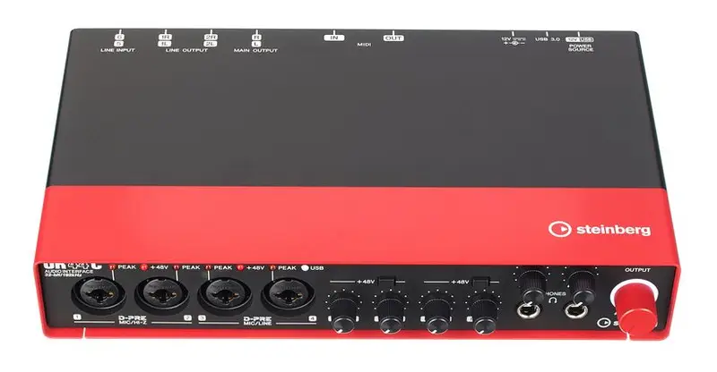Steinberg UR44C Red