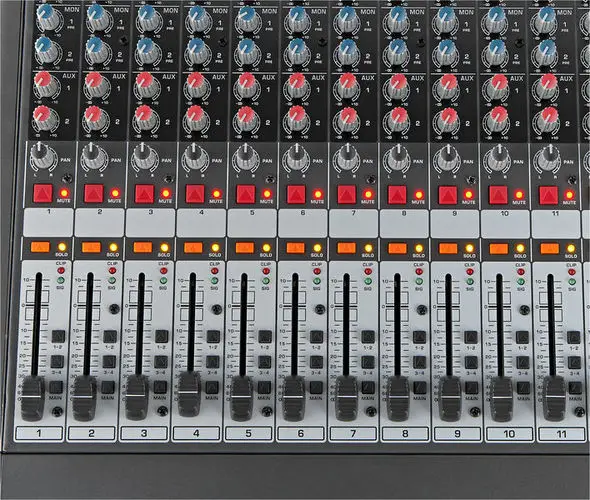 Behringer XENYX XL3200