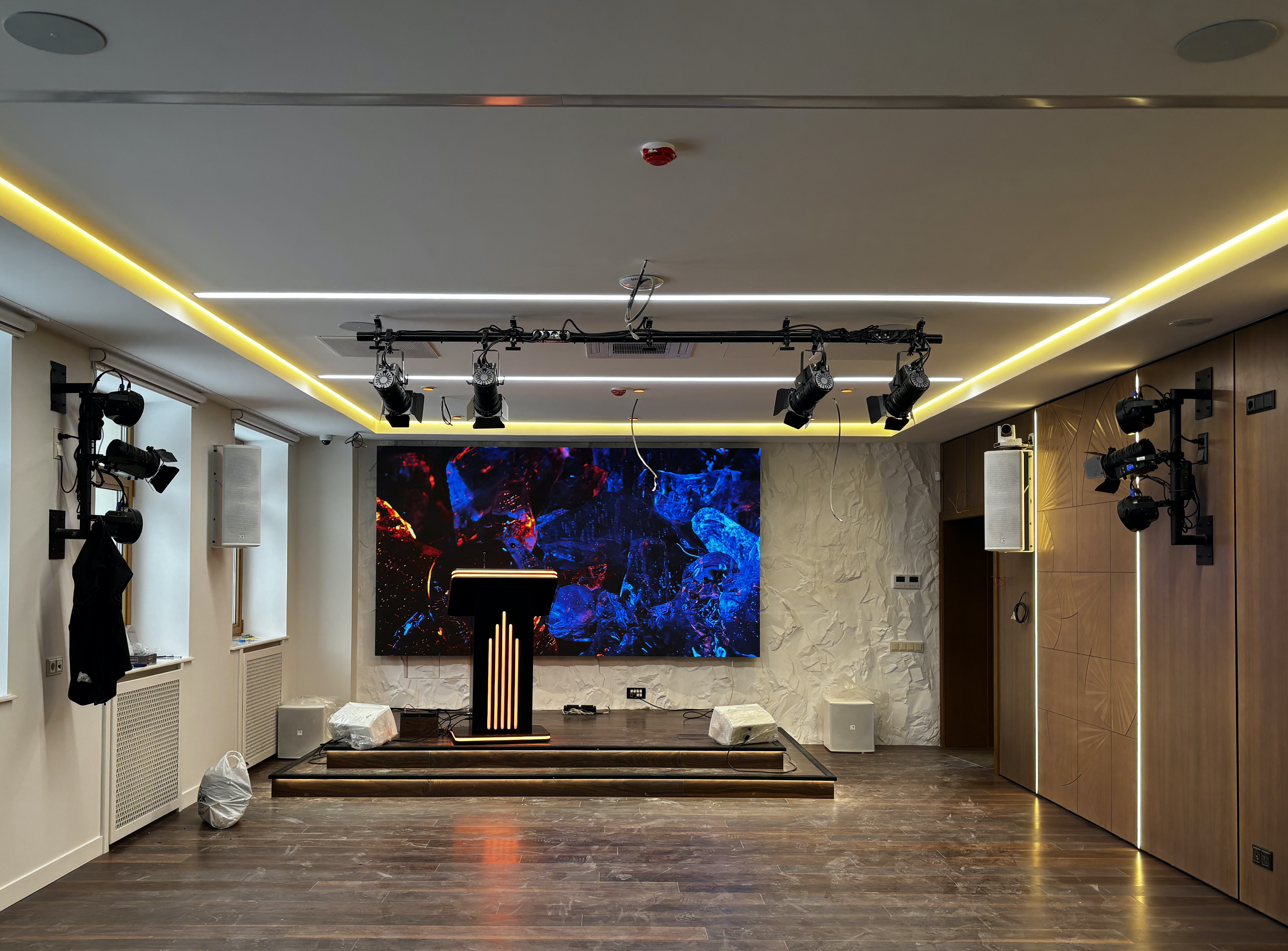 Универсальный зал «Геула»