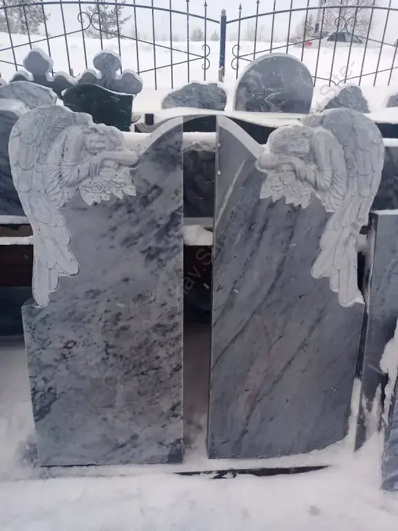 Памятники «Уфалейский» мрамор от 10 комплектов