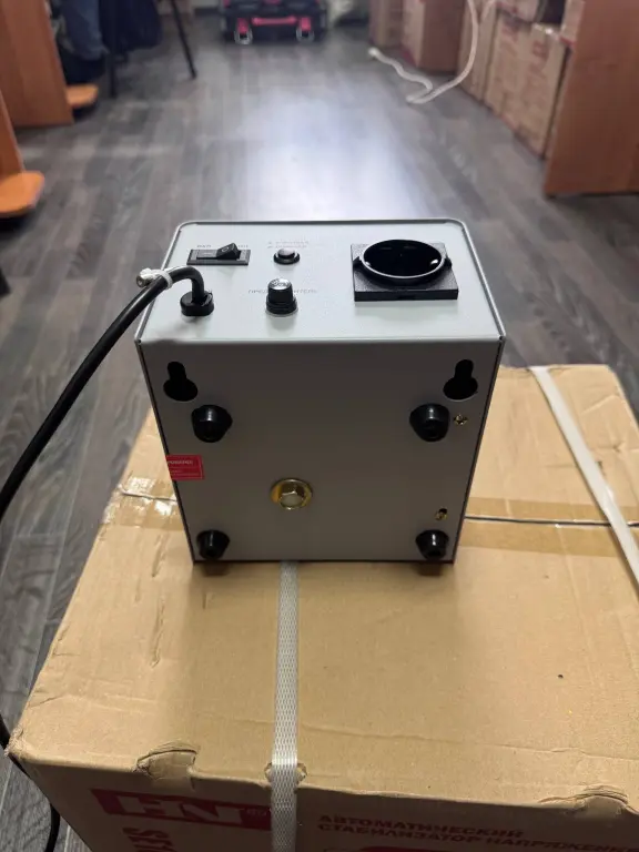 Релейный стабилизатор напряжения HN SR95-500