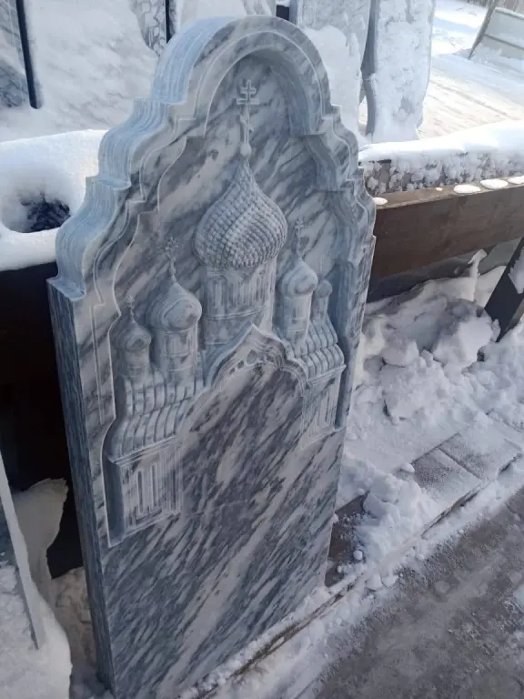 Памятники «Уфалейский» мрамор от 20 комплектов