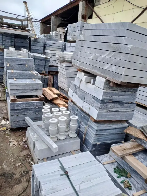 Памятники «Уфалейский» мрамор от 20 комплектов