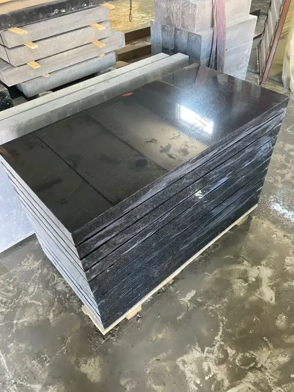 Памятник габбро-диабаз, модель 1. Розница.