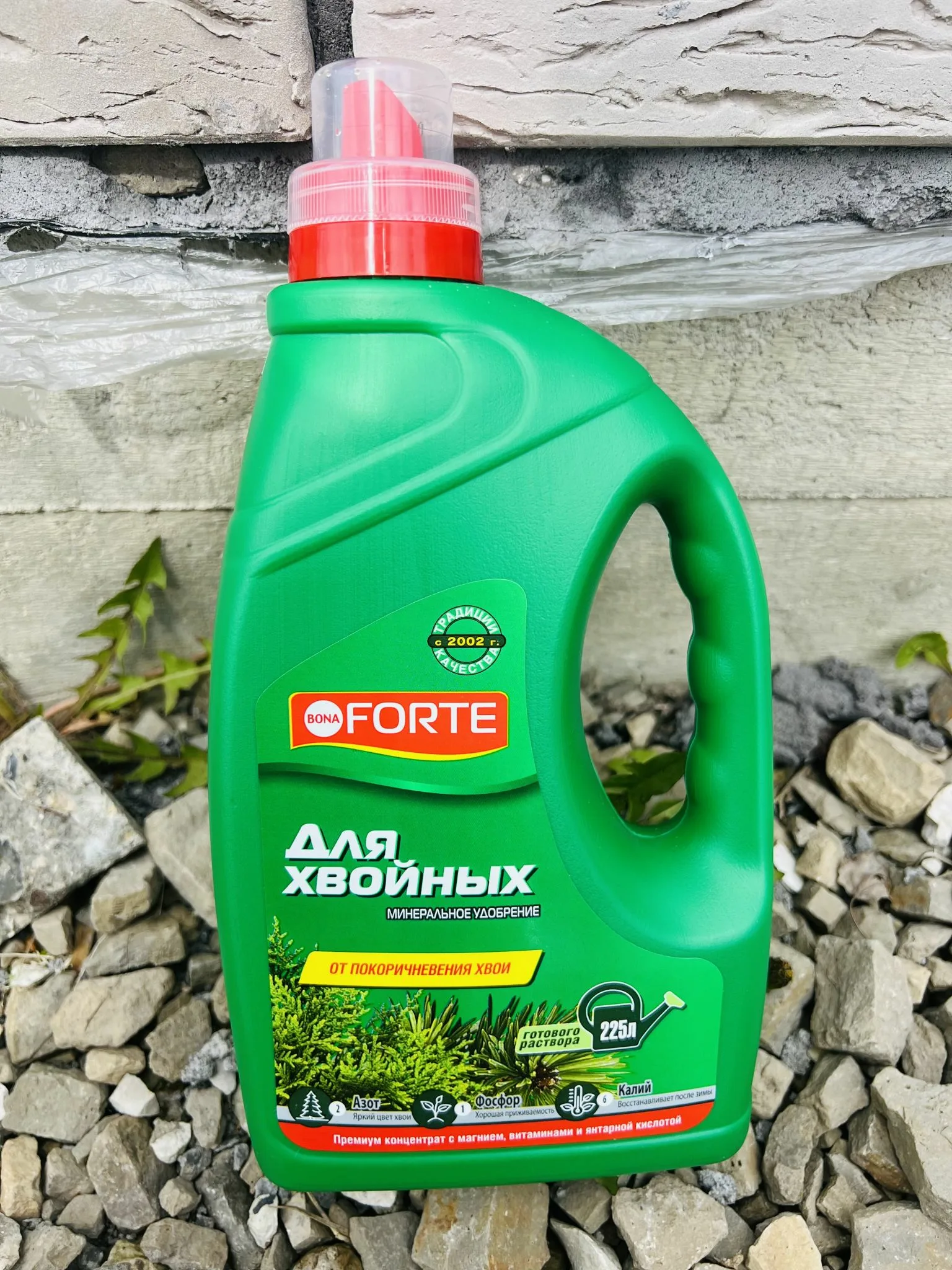 Bona Forte Жидкое минеральное удобрение Для хвойных растений, канистра 1,5 л