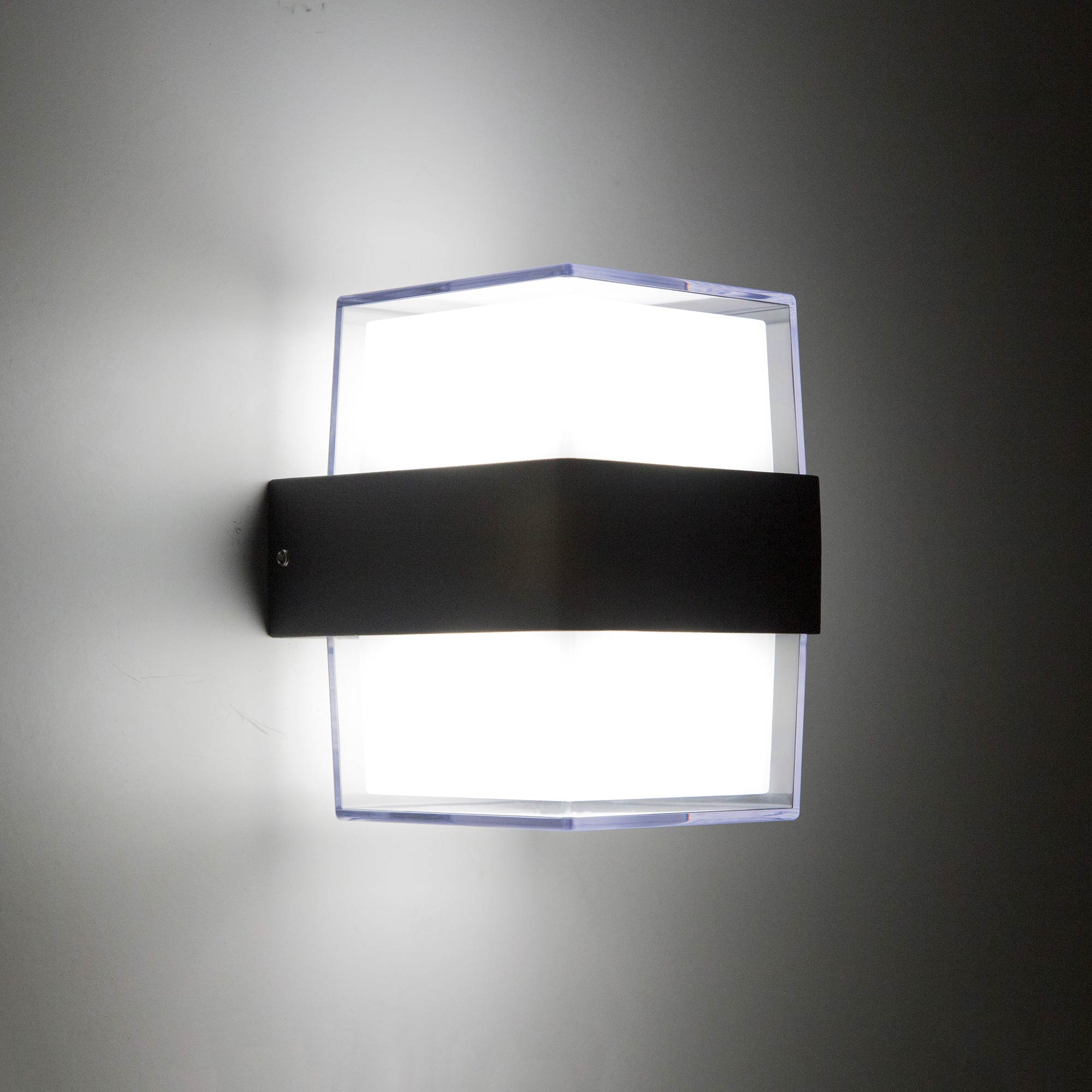 Citilux GARDA CLU0009K LED Уличный настенный светильник Графит арт. 88381