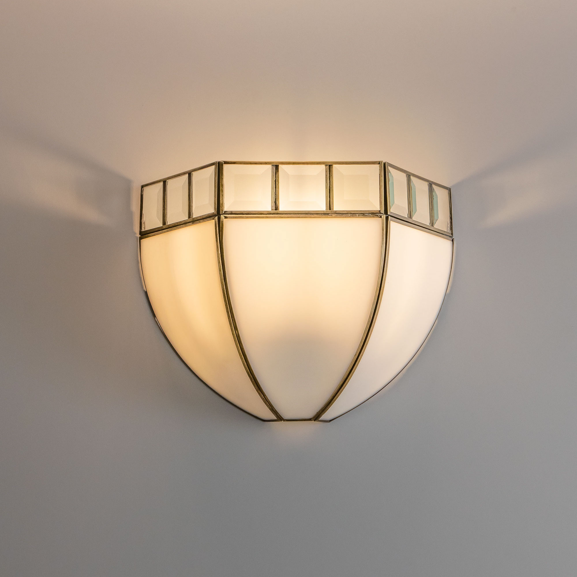 Citilux Шербург-1 CL440312 Бра витражное Бронза арт. 88148