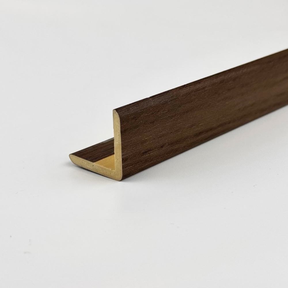 Corner classic nut/Уголок Классика орех 2800*25*25 арт. 122143