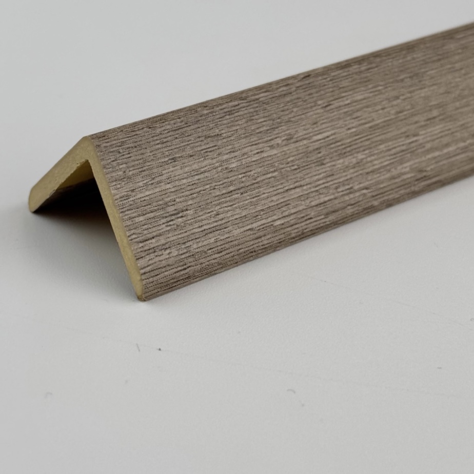 Corner classic castor/Уголок Классика кастор 2800*25*25 арт. 122144