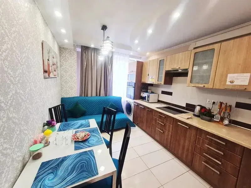 Apartaments Novosibirska, st. Kirova, 27/3-2 Floor