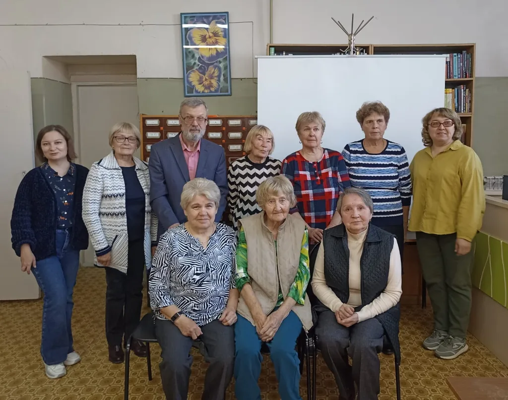 Литературно-музыкальные посиделки «Закружилась листва золотая»