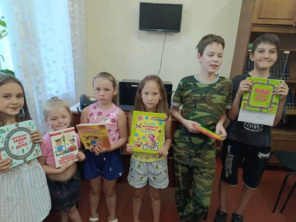 Кроссворд-светофор «У светофора каникул нет!»