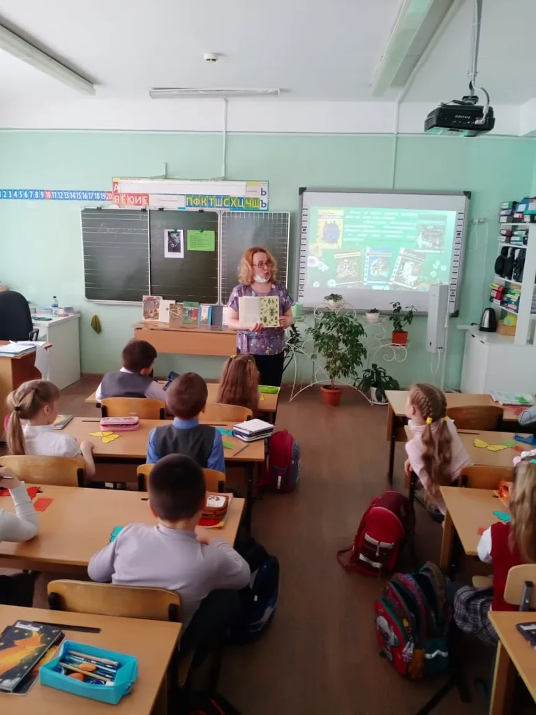 Мы книги Юрия Дмитриева читаем