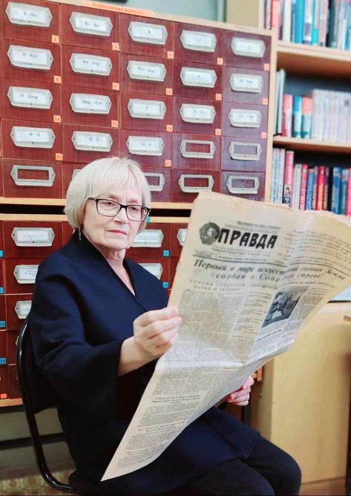 Заметки библиотекаря "Старые газеты и первый спутник"