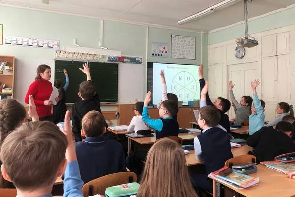 Развлекательно-познавательный час «Язык родной, дружи со мной!»