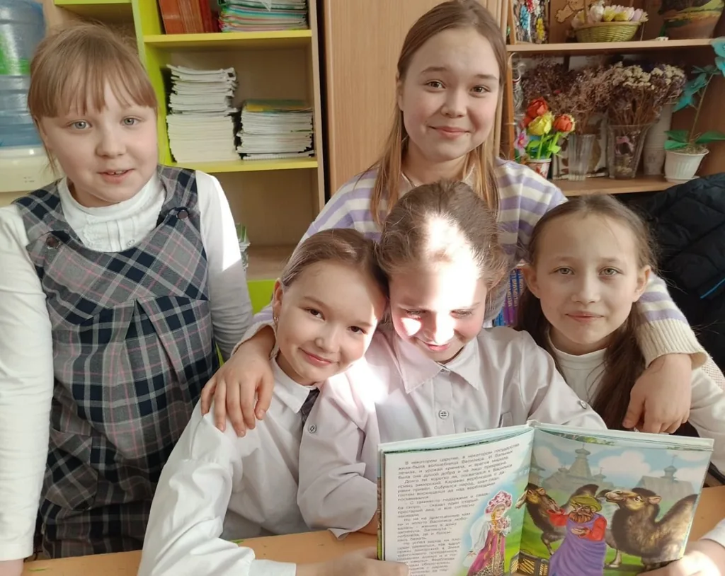 Прогулка по страницам любимых сказок «Из сказки в сказку»