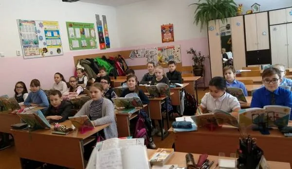 Весёлые посиделки «Путешествие в страну Фольклора»