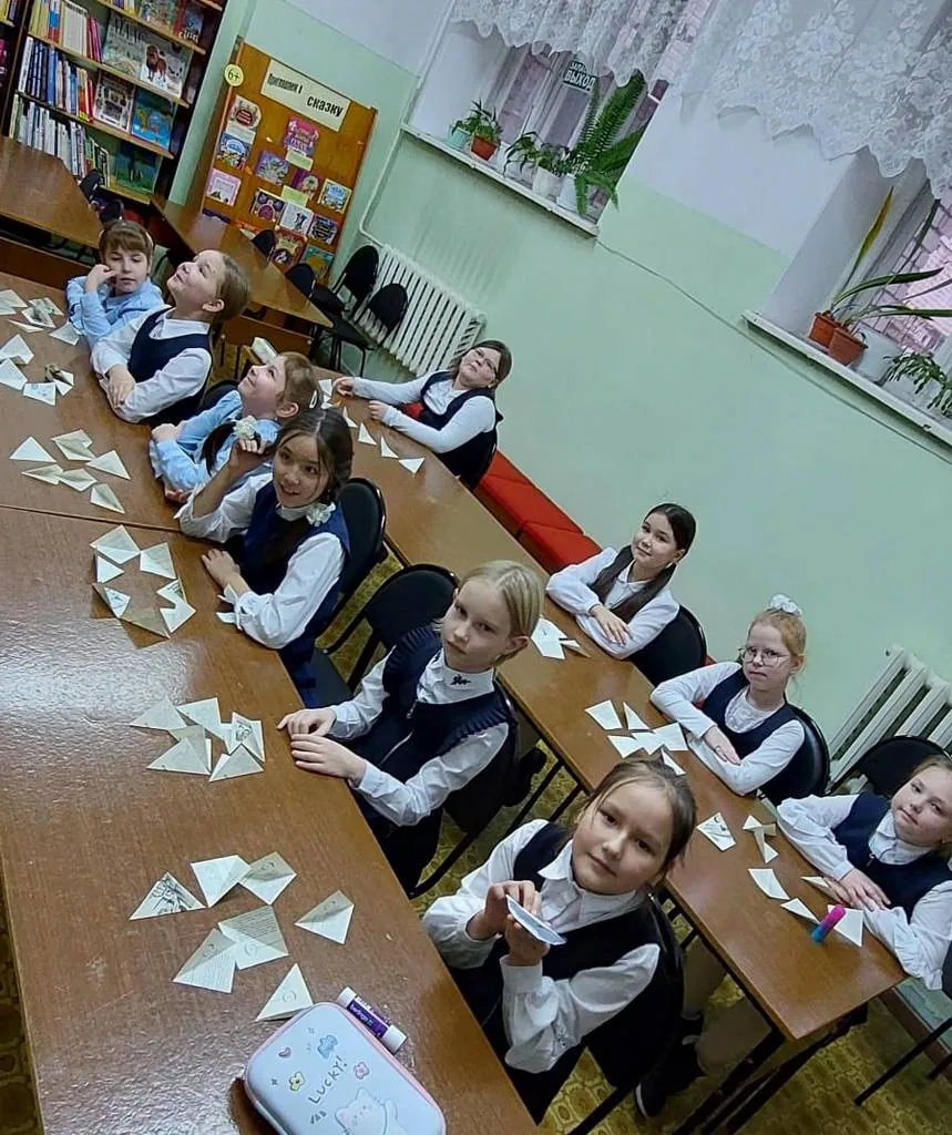 Кружок "Золотые ручки". Оригами звезда