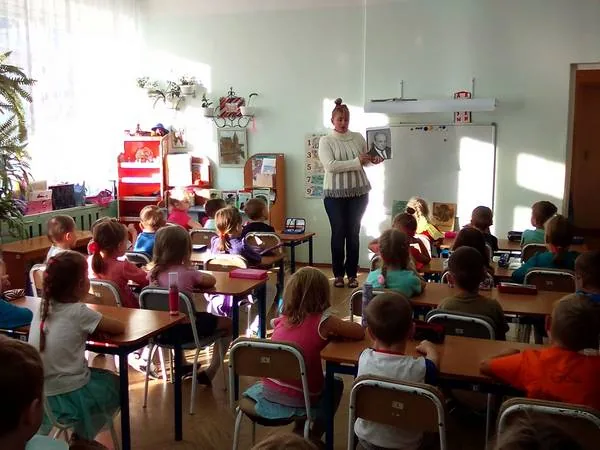 Часы книги о природе «Вы приучайтесь с детства животных понимать»