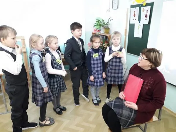 Познавательная игра «В гостях у Этикета»