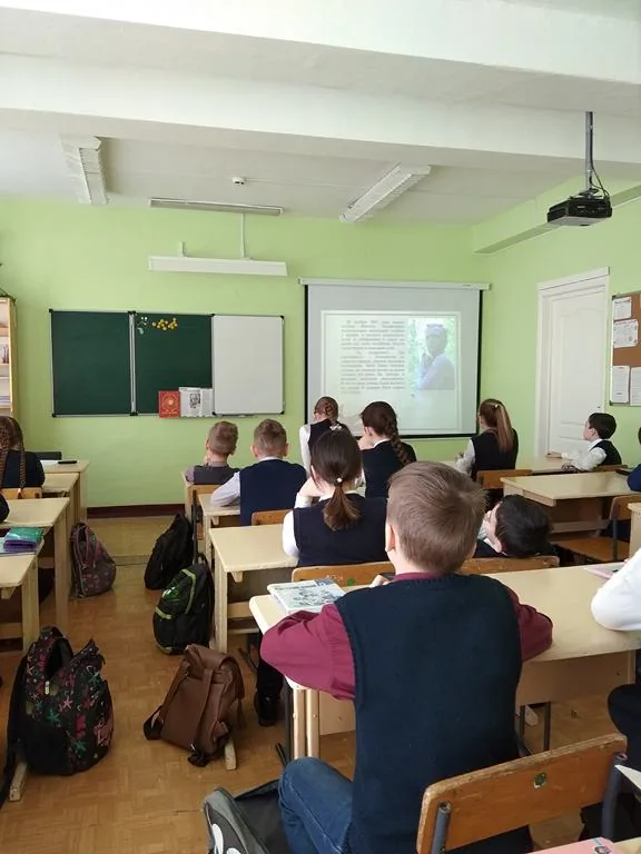 Шли ребята на войну…