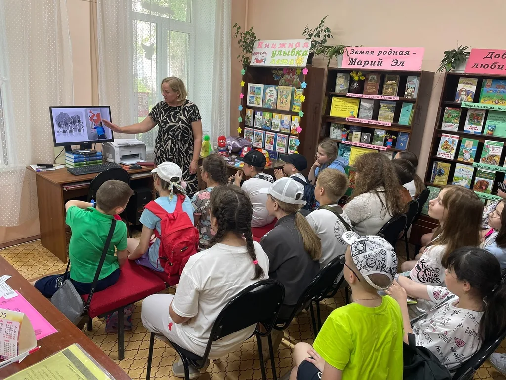 Тематический час «Привет, Артек!»