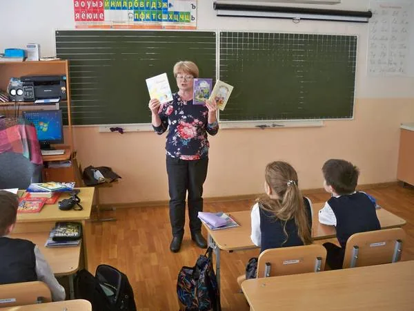 Познавательный час «Живой родник православной книги»