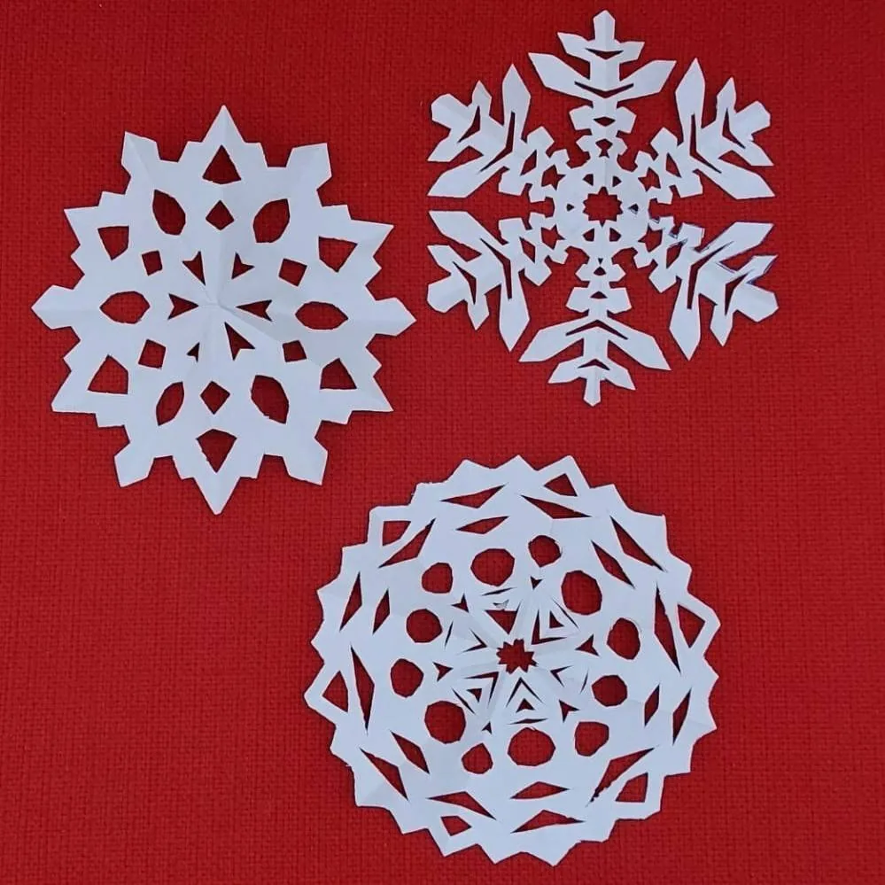 Кружок "Золотые ручки". "Снежинка"