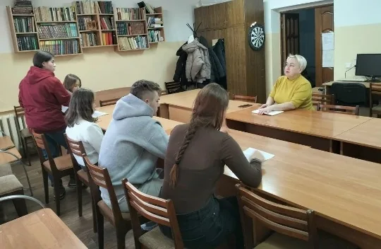 Урок-презентация «Нет, никогда, ничей я не был современник»