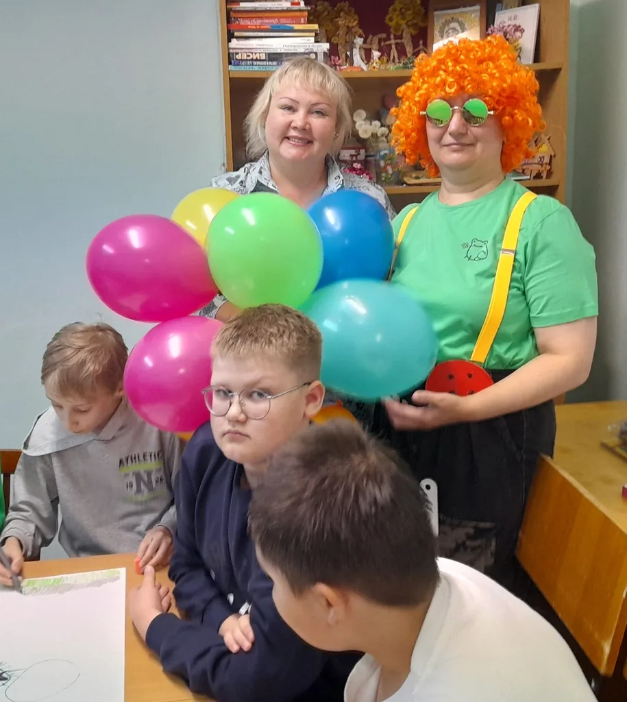 Развлекательная программа «Лучики детства»