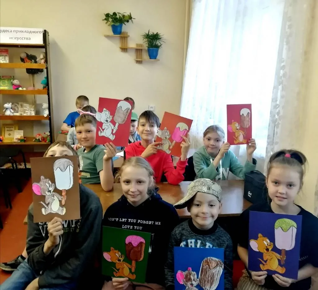 Летнее солнце на книжных страницах