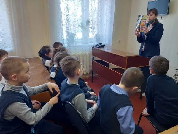 Экскурсия в библиотеку «Читали папа с мамой – теперь читаю Я»