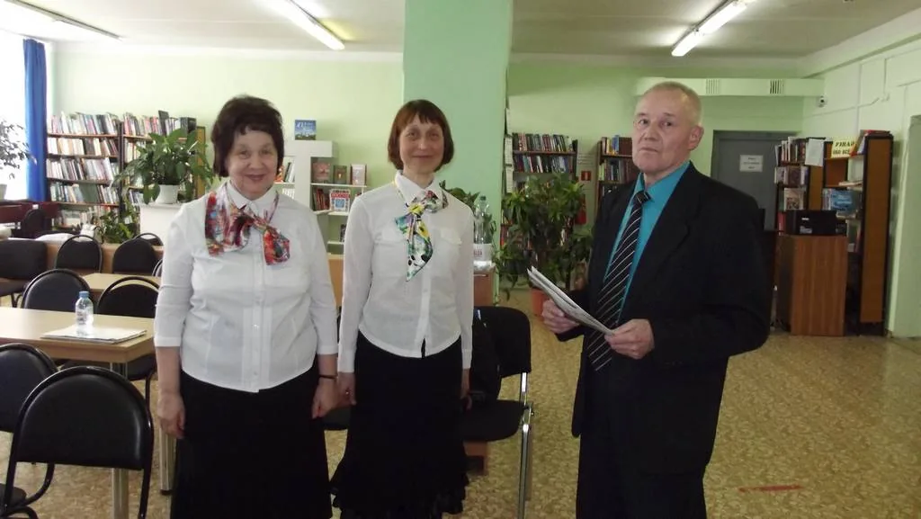 Красотою женщина славится