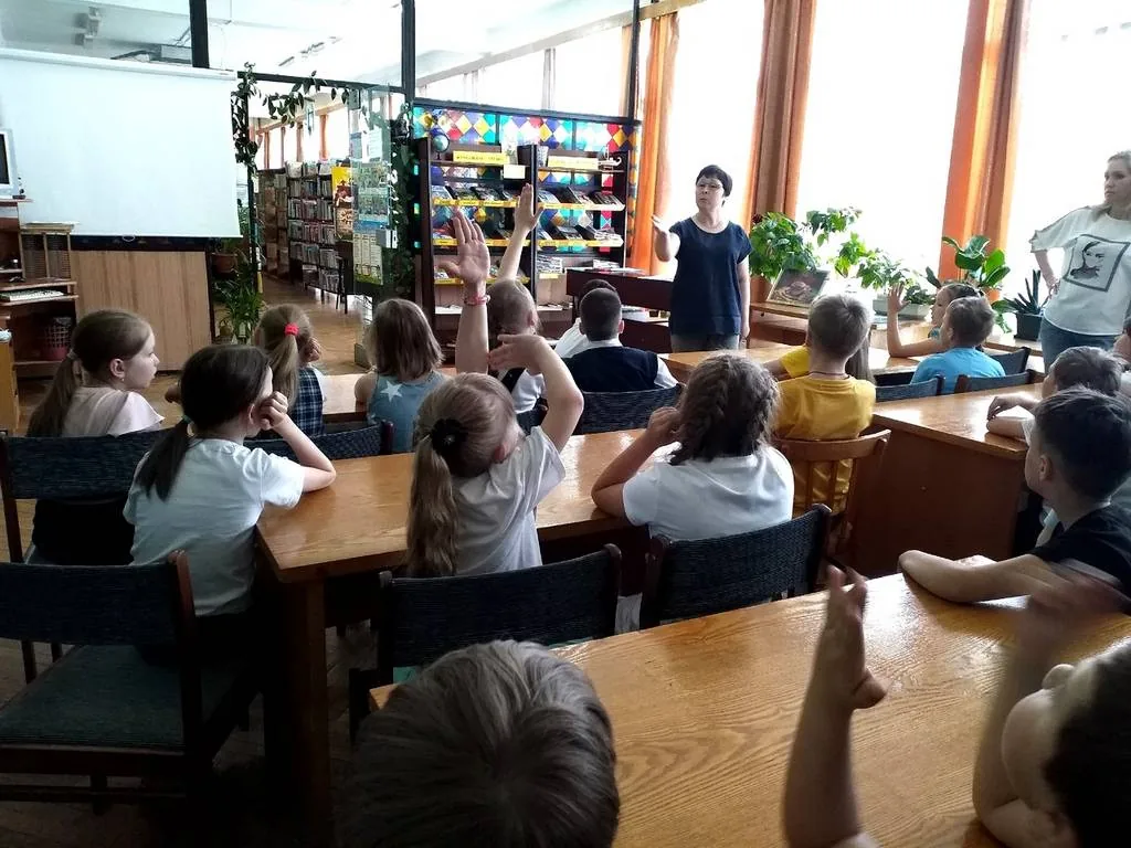 Экскурсия - знакомство «По дороге к источнику знаний»