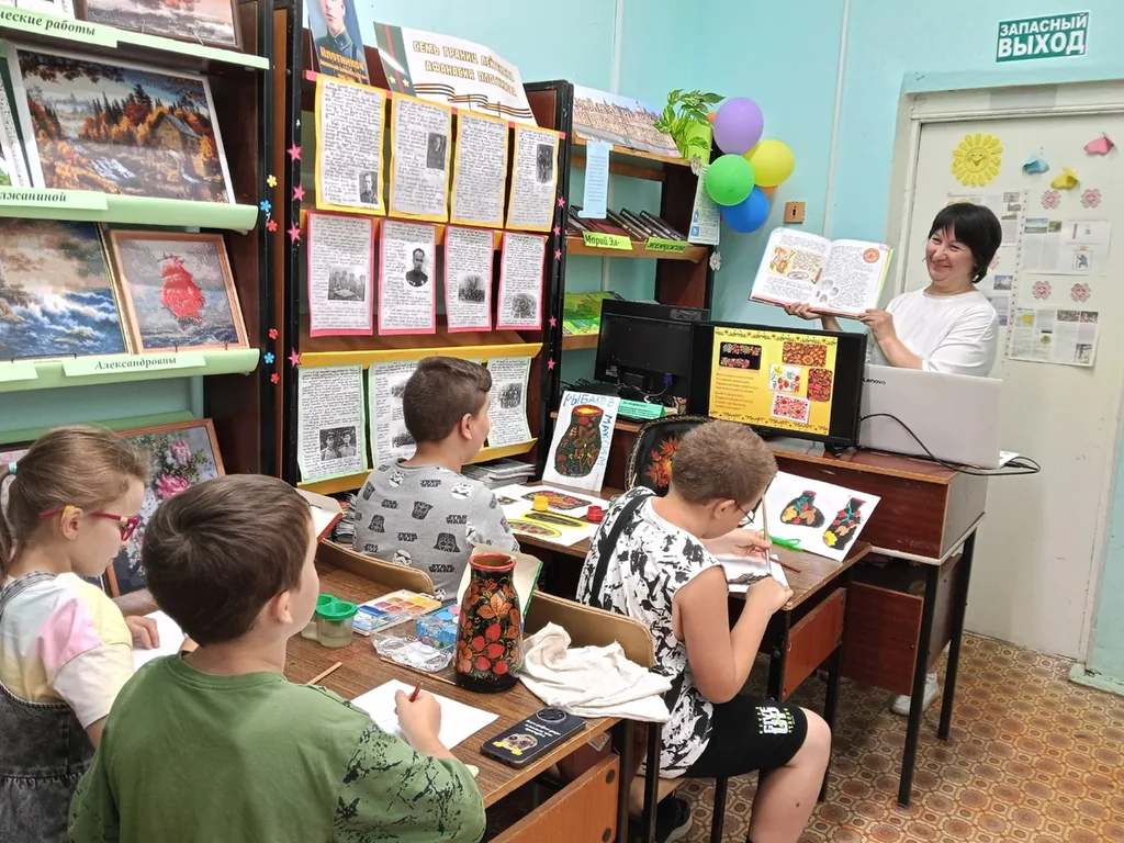 Познавательный час «Русские народные промыслы»