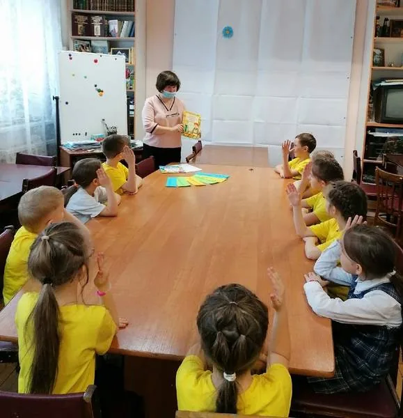 Познавательный час «В путь дорогу собирайся - за здоровьем отправляйся»