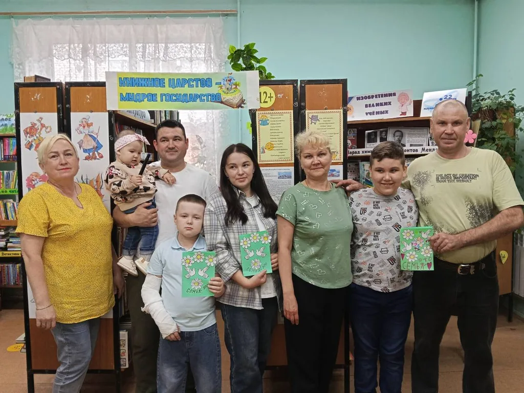 Познавательный час с семейным мастер-классом  «История Святых Петра и Февронии»