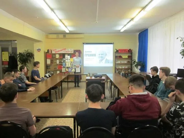 Художественная гостиная «Я не только писал, я еще жил»