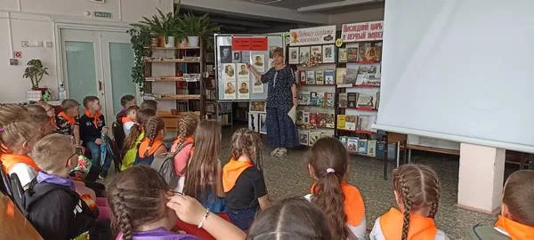 Час мужества «И люди встали как щиты, гордиться ими вправе вы»